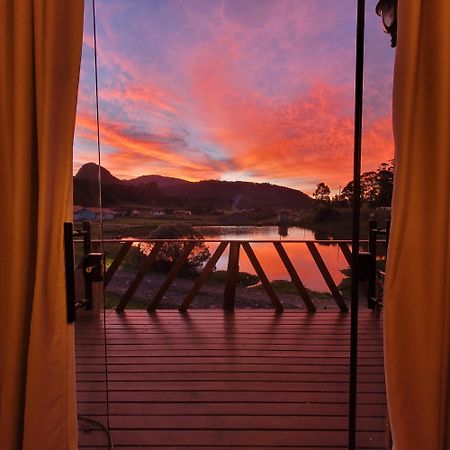 Chale Encanto Do Lago Урубиси Экстерьер фото